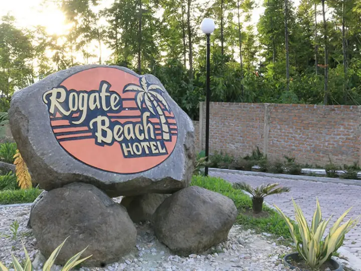 Озеро Тоба: Rogate Beach Hotel
