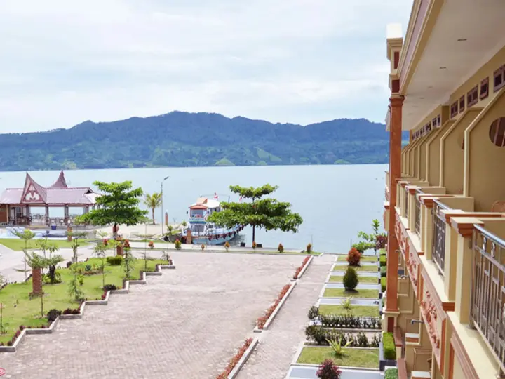 Озеро Тоба: Rogate Beach Hotel