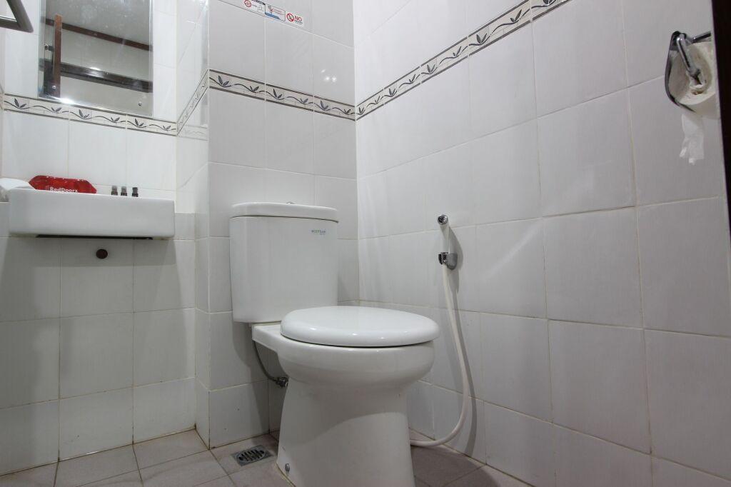 Депок: RedDoorz @ Turangga Sari