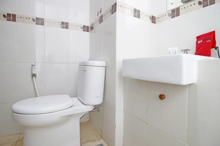 Депок: RedDoorz @ Turangga Sari