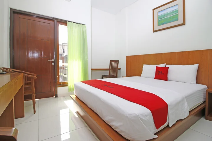 Депок: RedDoorz @ Turangga Sari