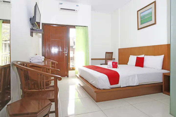 Депок: RedDoorz @ Turangga Sari