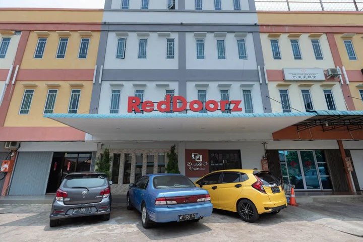 Батам: RedDoorz @ Nagoya Indah