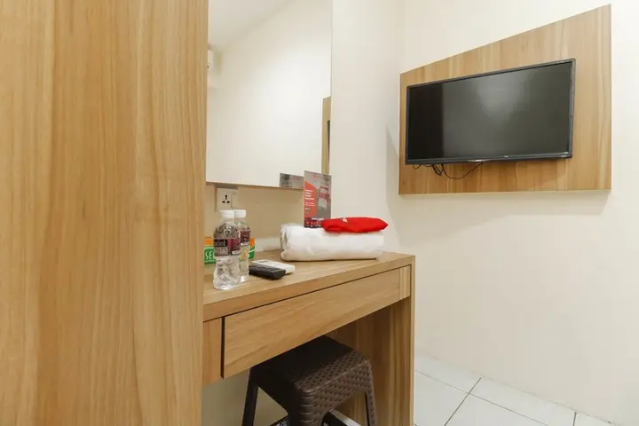 Батам: RedDoorz @ Nagoya Indah