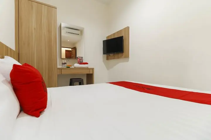 Батам: RedDoorz @ Nagoya Indah