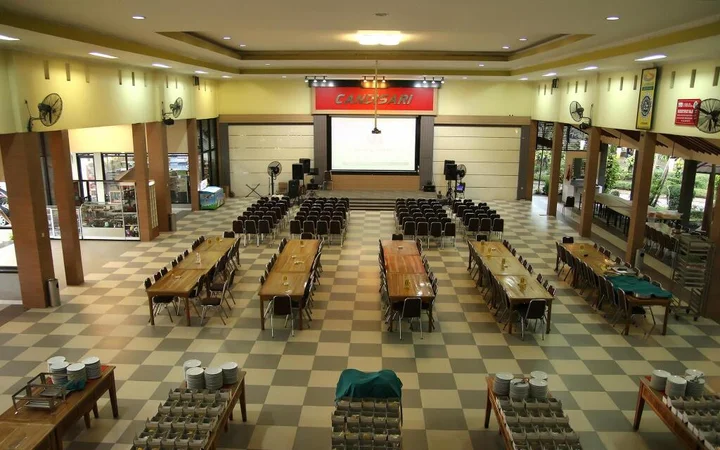 Кебумен: Candisari Hotel & Resto