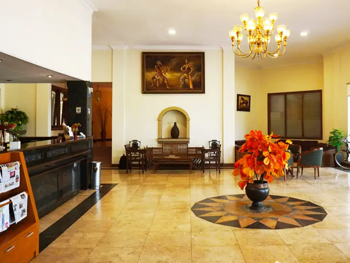 Кебумен: Candisari Hotel & Resto