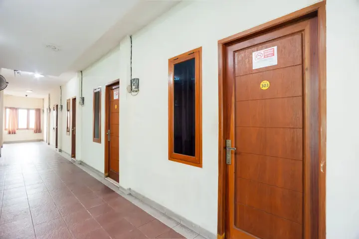 Депок: RedDoorz Plus near Universitas Indonesia