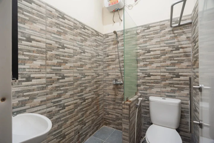 Депок: RedDoorz Plus near Universitas Indonesia