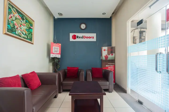 Депок: RedDoorz Plus near Universitas Indonesia