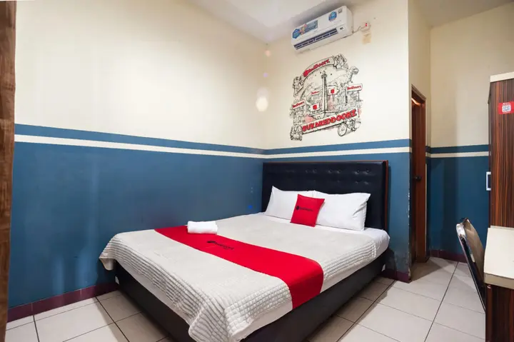 Депок: RedDoorz Plus near Universitas Indonesia