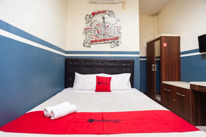 Депок: RedDoorz Plus near Universitas Indonesia