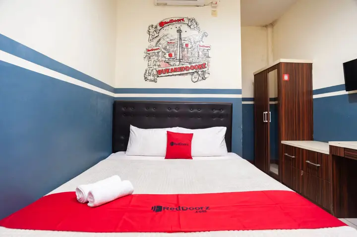 Депок: RedDoorz Plus near Universitas Indonesia