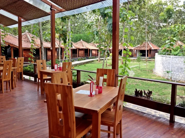 Батуретно: The Giant Frog - Cabins & Restaurant