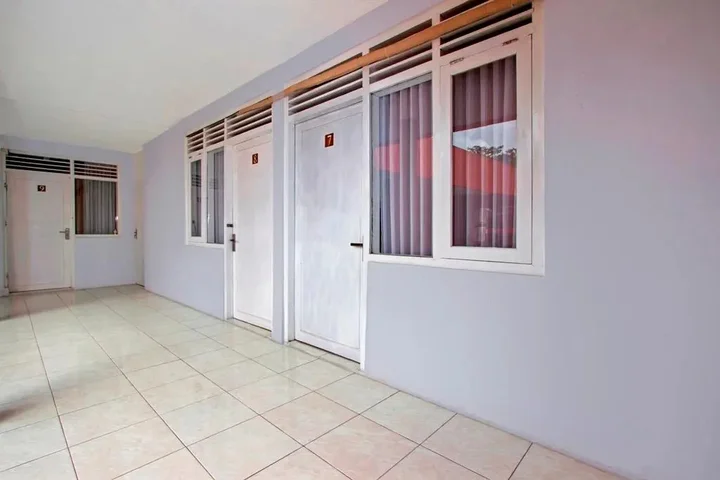 Депок: RedDoorz near Atmajaya University