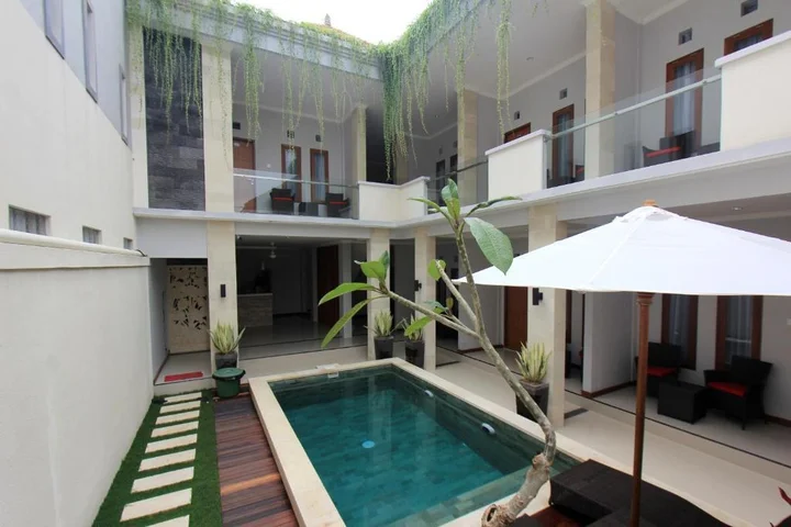 Кута: Tom Guest House