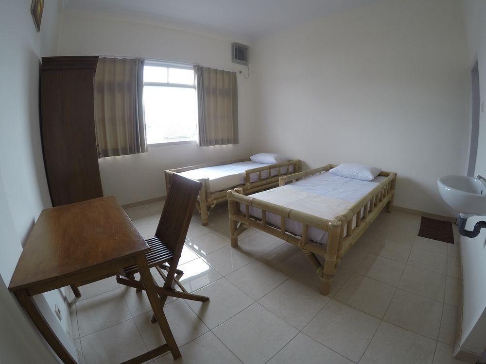 Маланг: Palmyra Hostel