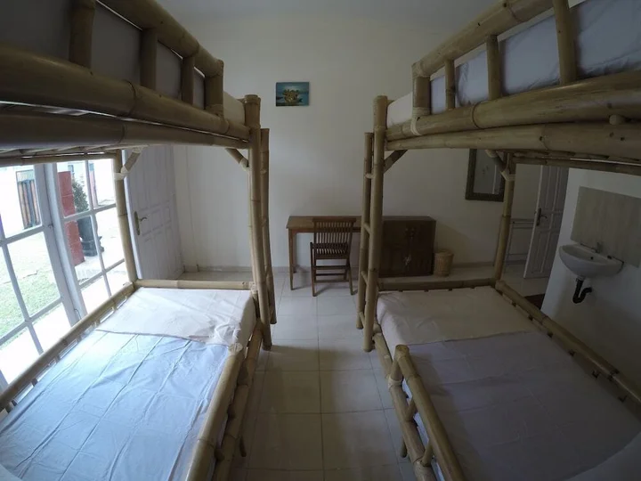 Маланг: Palmyra Hostel