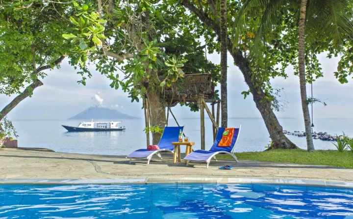 Вори: Cocotinos Manado