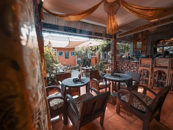 Каликбукбук: Lovina Palace