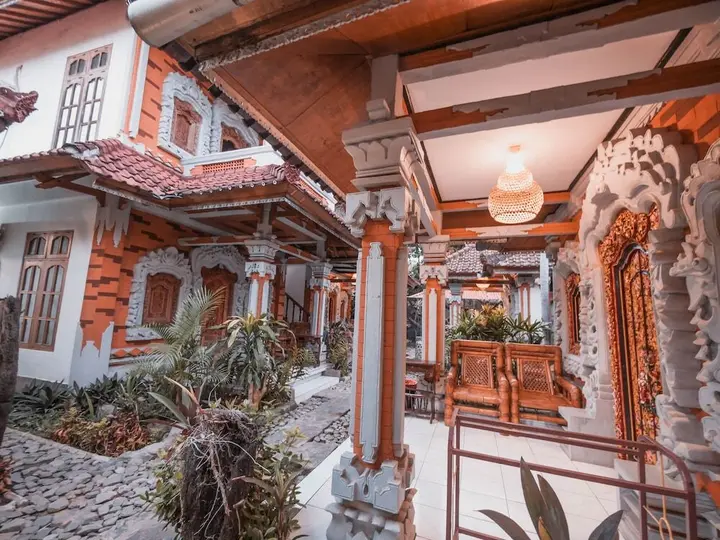 Каликбукбук: Lovina Palace