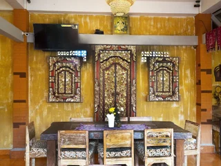 Каликбукбук: Lovina Palace