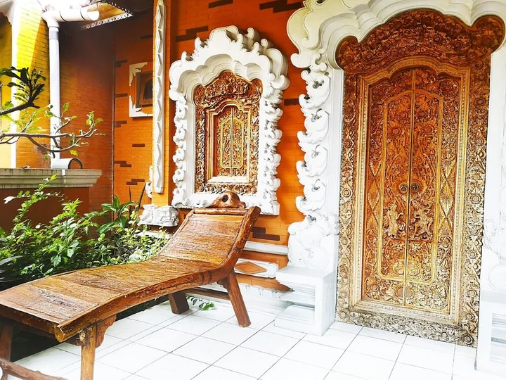 Каликбукбук: Lovina Palace