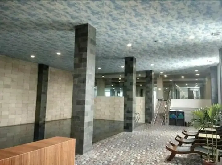 Банджармасин: pyramid suites Hotel
