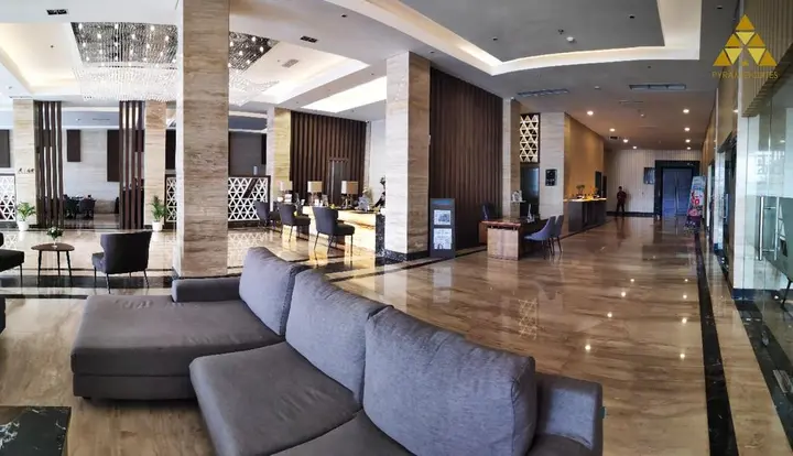 Банджармасин: pyramid suites Hotel