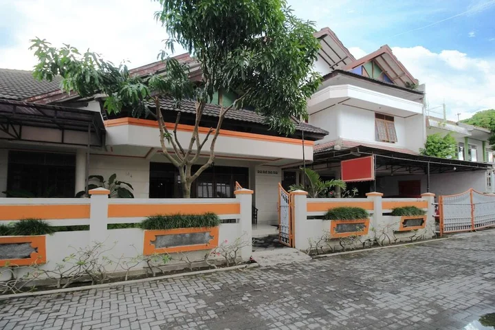 Батуретно: Airy Eco Syariah Pogung Baru Kaliurang KM 5 Yogyakarta