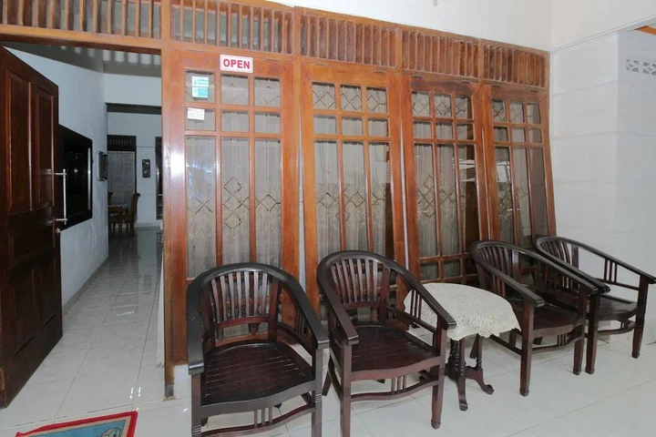 Батуретно: Airy Eco Syariah Pogung Baru Kaliurang KM 5 Yogyakarta