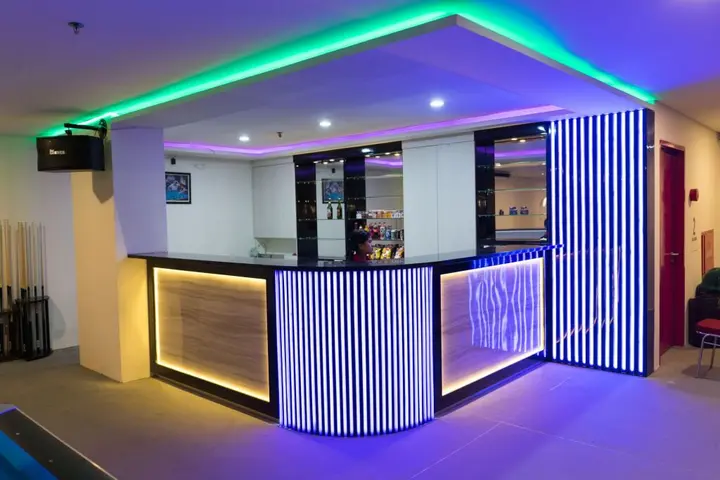 Сурабая: I&M Hotel Billiard