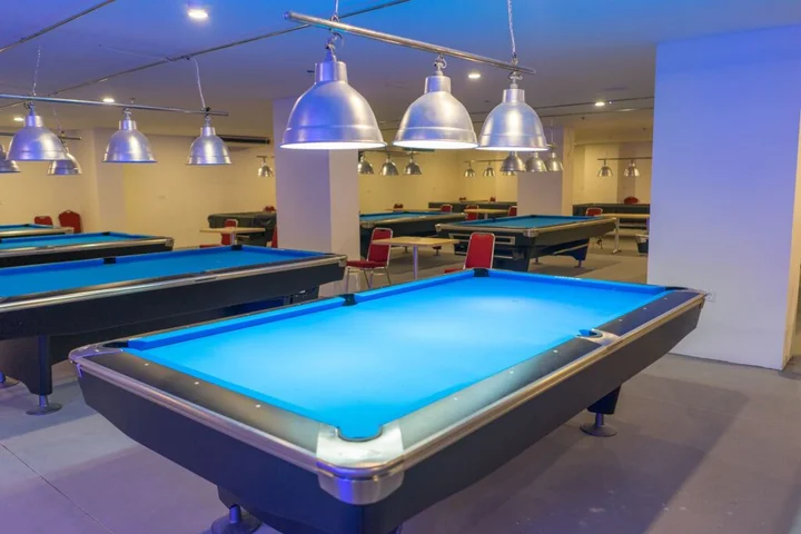 Сурабая: I&M Hotel Billiard