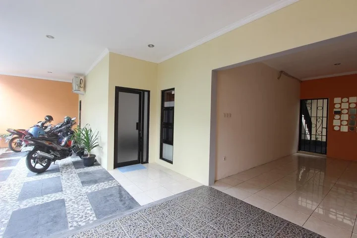 Депок: RedDoorz near UPN Jogjakarta