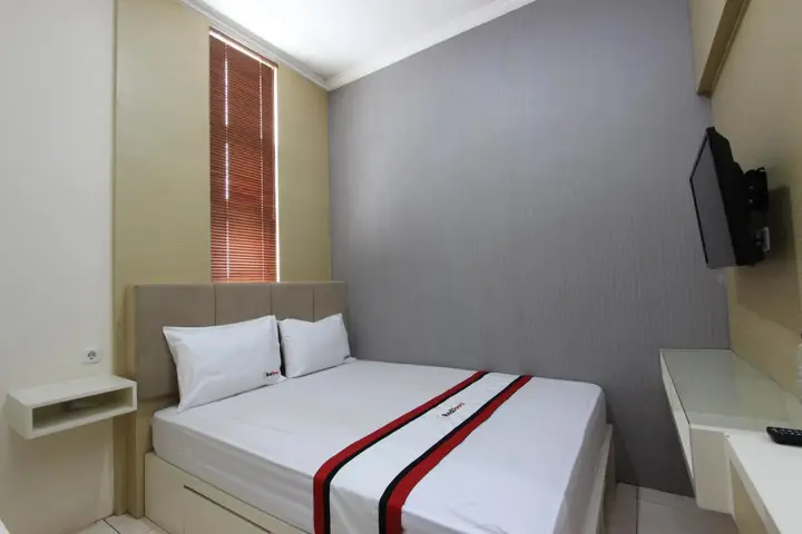 Депок: RedDoorz near UPN Jogjakarta