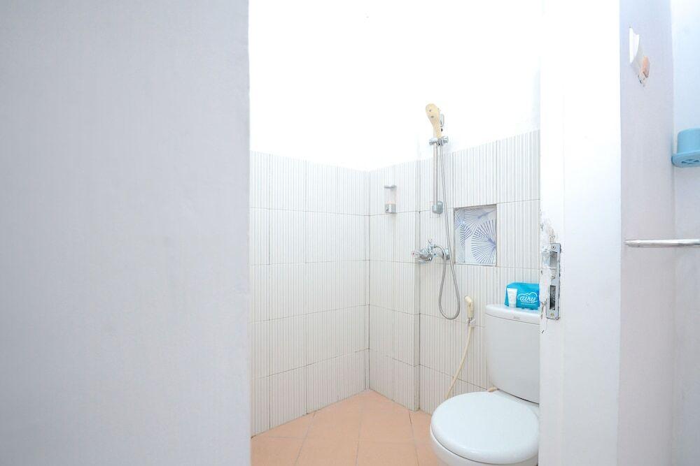 Сурабая: Airy Eco Syariah Sukomanunggal Darmo Permai Timur Dua 72 Surabaya