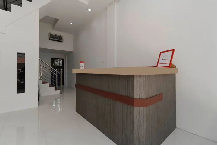 Медан: RedDoorz Plus near RS Royal Prima