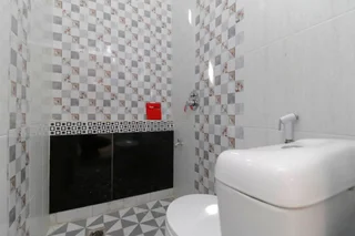 Медан: RedDoorz Plus near RS Royal Prima