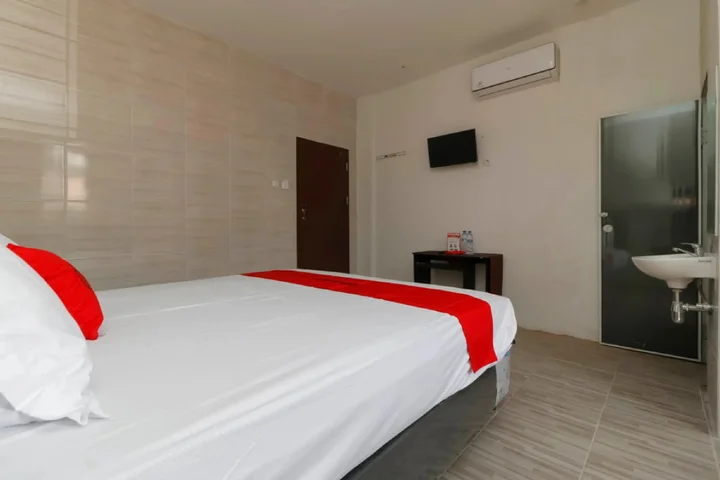 Медан: RedDoorz Plus near RS Royal Prima
