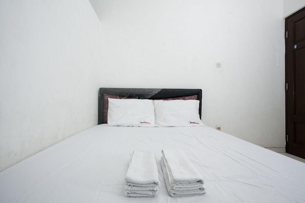 Сурабая: Reddoorz near Kejaksaan Negeri Surabaya