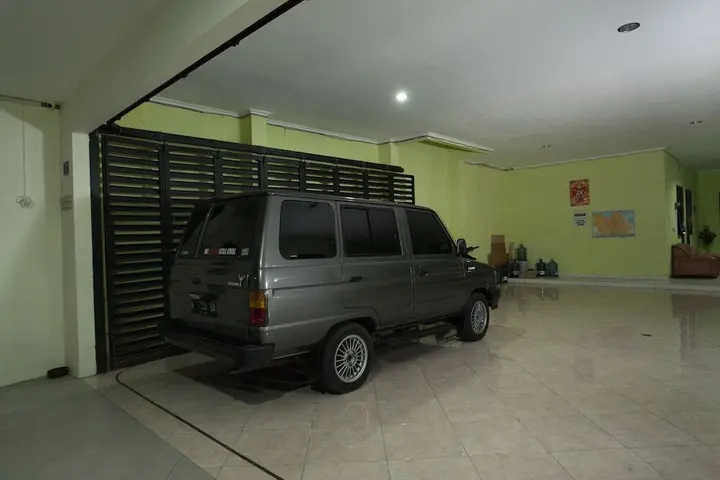 Сурабая: Reddoorz near Kejaksaan Negeri Surabaya