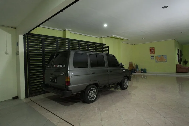 Сурабая: Reddoorz near Kejaksaan Negeri Surabaya