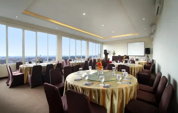 Сурабая: Namira Syariah Hotel Surabaya