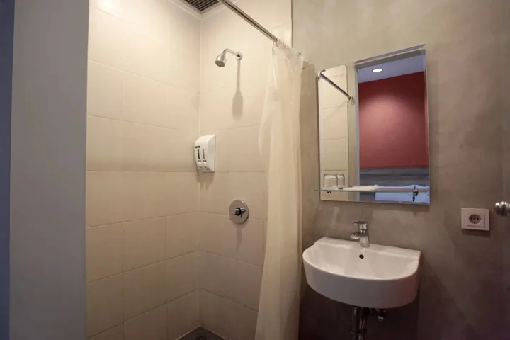 Джакарта: LeGreen Suite Supomo