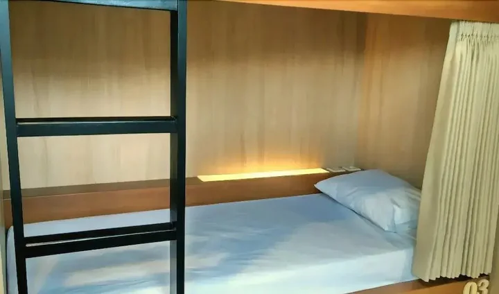 Маланг: Woodlot Hostel