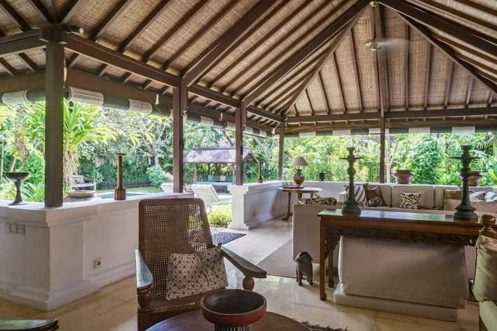 Кута: Colonial White House - Seminyak