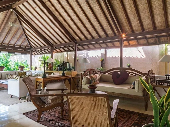 Кута: Colonial White House - Seminyak