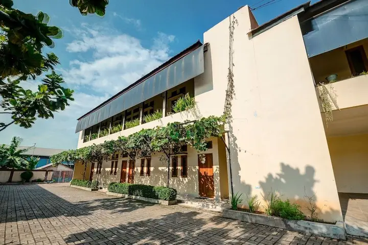 普哇加达艾里西芭图拉亚KM15号酒店(Airy Eco Cibatu Raya KM 15 Purwakarta) — фото 1