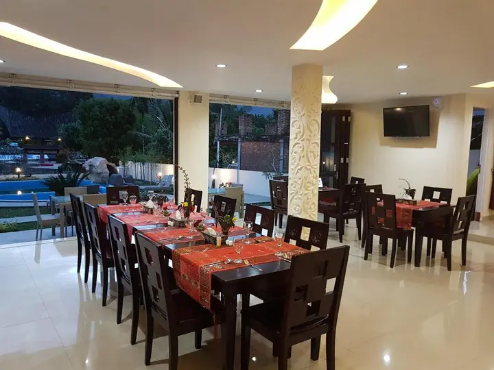 Озеро Тоба: Zoe's Paradise Waterfront Hotel