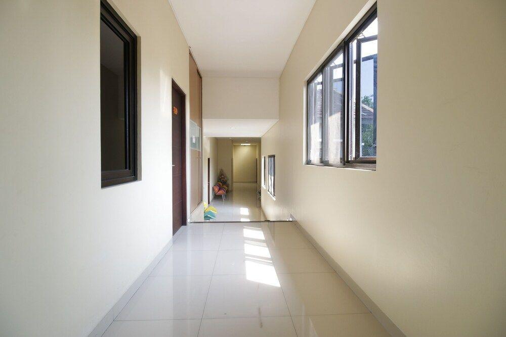 Семаранг: Airy Bandara Ahmad Yani Anjasmoro Raya 74 Semarang